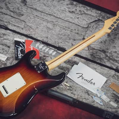 Immagine Fender Stratocaster American Professional 3 Tone Sunburst 2017 - 6