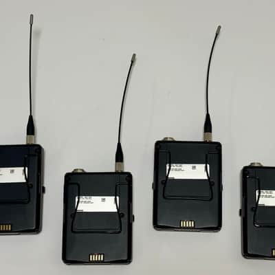 Shure AD1 Wireless Bodypack Transmitters (4 Pack) w/ 6 Instrument Cables, Battery Adapters, Locking TA4M – In Original Boxes image 5