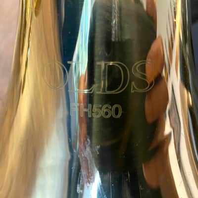 Olds FH560 Gold-Lacquered Finish Student Model Single French Horn with Original Case and Mouthpiece image 4