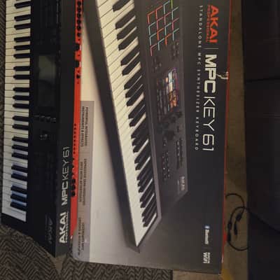 Akai MPC Key 61 Standalone Workstation Synthesizer 2022 - Present - Black image 4