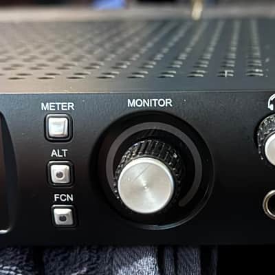 Universal Audio Apollo 8p QUAD Thunderbolt 2 Audio Interface image 3