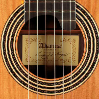 Alhambra Linea Profesional Cedar Classical Guitar image 4