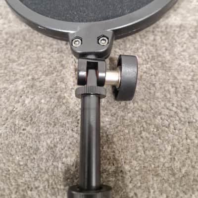Rode SM6 Microphone Spider – Microphone Mount - Excellent image 3