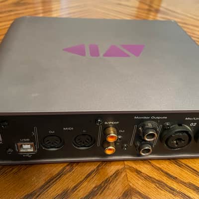 Avid MBox 3 Mini USB Audio Interface 2010s - Silver / Black image 4