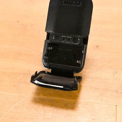 Shure BLX14 Bodypack Wireless System - H8 Band 518-542 MHz (NO PSU) CG010XD image 13