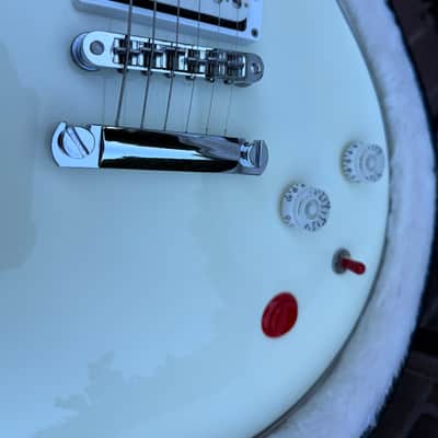 Gibson Signature Les Paul Guitar with OHSC 2012 - Excellent image 11