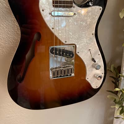 Fender Deluxe Telecaster Thinline, Rosewood Fingerboard, 3-Color Sunburst image 2