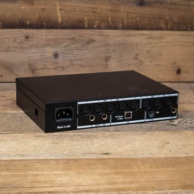 MOTU micro express 4x6 USB Bus-Powered MIDI Interface with SMPTE U282623 image 4