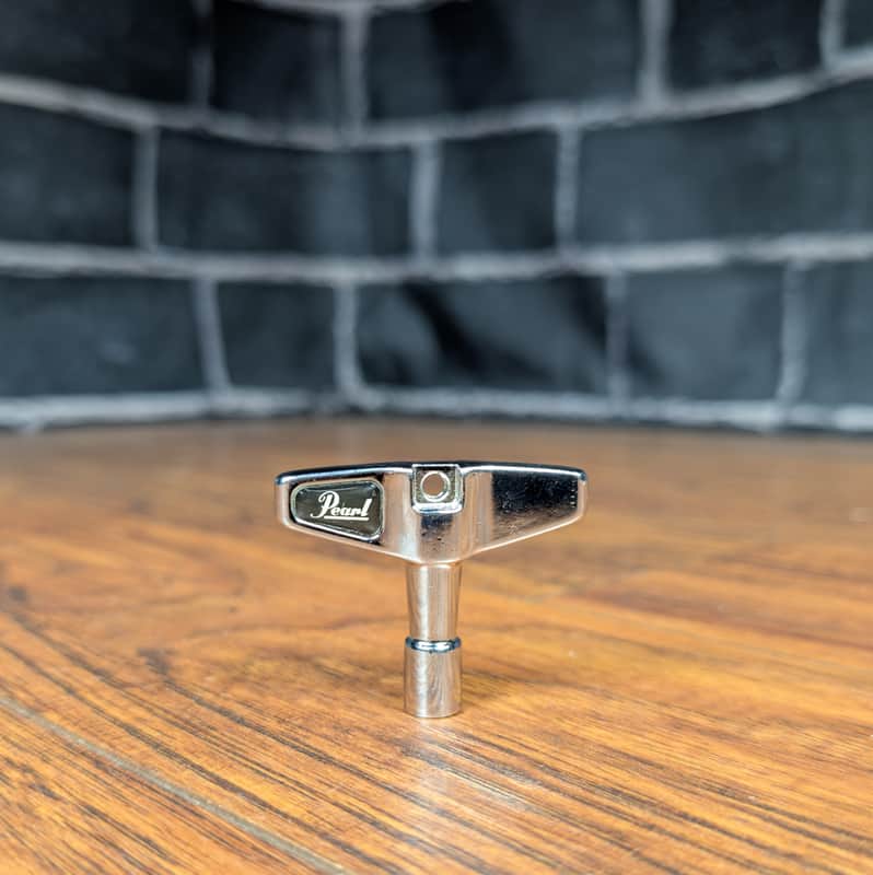 Pearl Drum Key K050 – Chrome – Classic Pearl Tuning Key image 1