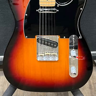 Fender American Special Telecaster with Maple Fretboard 2011 - 3-Color Sunburst image 2