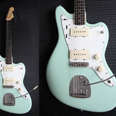 Early 1964 Pre-CBS Fender Jazzmaster — Surf Green, Clay Dots — Gruhn-Appraised image 1