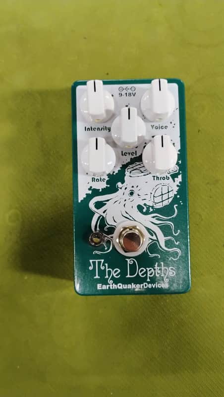 EarthQuaker Devices The Depths