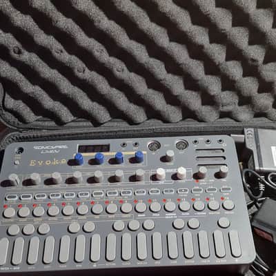 Sonicware Liven Evoke Complete Bundle (hard travel case + 2power adapters) image 2