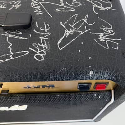 SIGNED MARSHALL JVM210C 100W 2x12 VALVE COMBO – KERRANG! AWARDS SIGNED AMP – FOOTSWITCH, COVER & HISTORY image 8