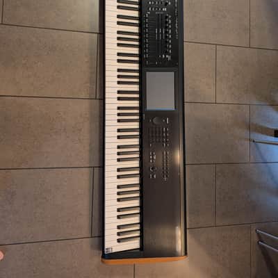 Korg KRONOS 2 88-Key Digital Synthesizer Workstation 2014 - Present - Black/Wood