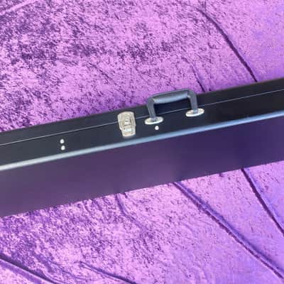 B.C. Rich Mockingbird Bass or guitar form fit hard case * best protection for your Mockingbird Bass * very hard to find! excellent NOS condition/just a few scratches visible *RC-6* image 5