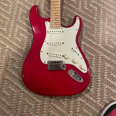 Fender American Deluxe Stratocaster with Maple Fretboard 1999 - 2001 - Crimson Transparent image 3