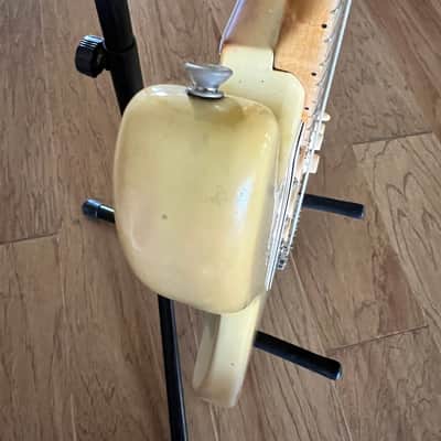 Fender Stratocaster with Maple Fretboard 1978 - 1979 - Olympic White image 7