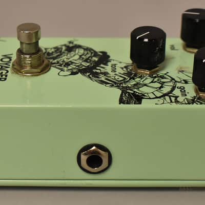 Walrus Audio Voyager Preamp/Overdrive Effect Pedal Green w/Box image 5