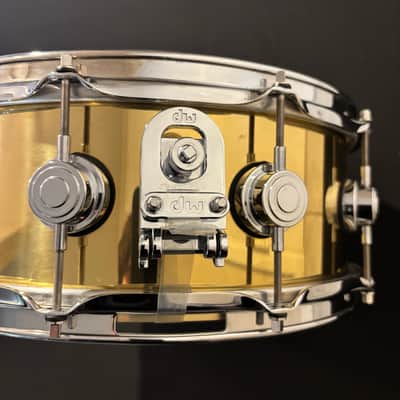 DW Collector’s Bell Brass 5.5” x 14” Snare Drum image 3
