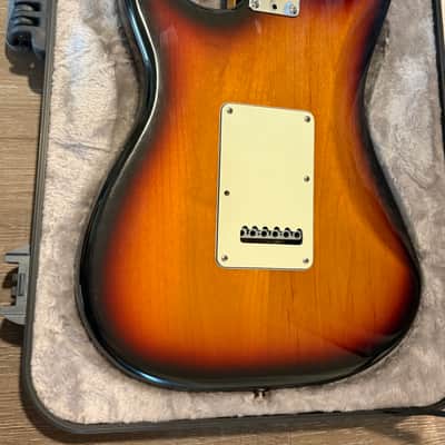 Fender american deluxe stratocaster with ohsc image 5