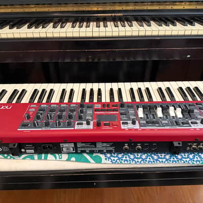 Nord Electro 6D SW61 Semi-Weighted 61-Key Digital Piano 2018 - 2022 - Red image 6