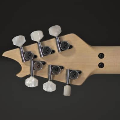 EVH Wolfgang® USA Edward Van Halen Signature - Ivory(1) image 8