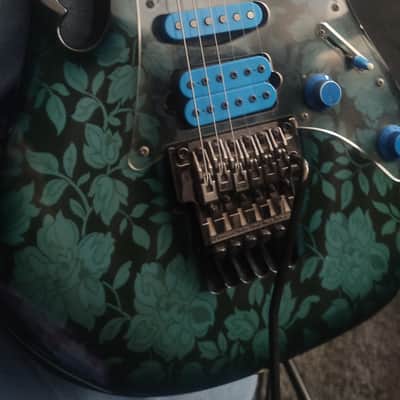 Ibanez JEM77-BFP Steve Vai Signature Blue Floral Pattern image 14