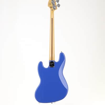 SQUIER Tomomi Jazz Bass Bluetooth Sky Blue SCANDAL Signature
