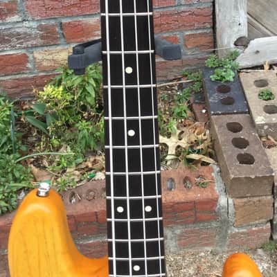 Fender 2012 Limited Edition Jazz Bass Amber MIA American made image 3