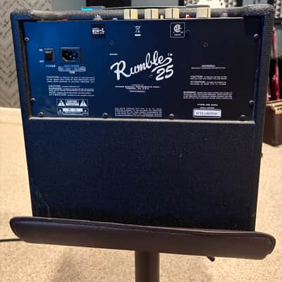 Fender Rumble 25 2014 - Black/Silver image 3