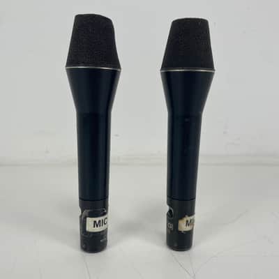 AKG - D222 - TWOWAYCARDIOID® Dynamic Microphone - Matched Pair - 1 Broken Grill - Inc. Specs/FQ-Sheet image 3