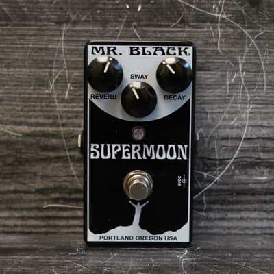 Mr. Black Supermoon Reverb image 1
