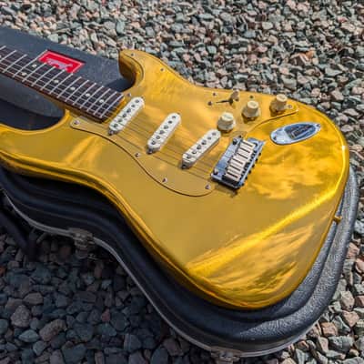 1993 Fender Stratocaster 40th Anniversary Aluminum Anodized Gold Body Limited Edition RARE! image 4