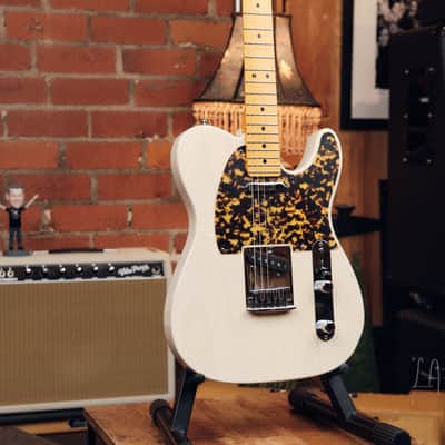 2010 Fender Custom Shop Custom Dlx Telecaster - Awesome Custom Shop Tele! image 3