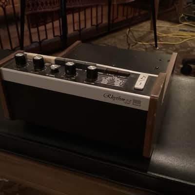 Roland TR-33 - Rhythm 33 - Drum Machine