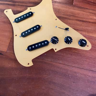 Fender Tex Mex Strat Pickups Alnico 5 Stratocaster Anodized Gold '50s Pickguard image 1