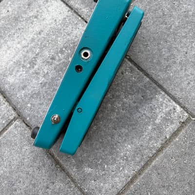 Dunlop GCB95 Cry Baby Teal image 4