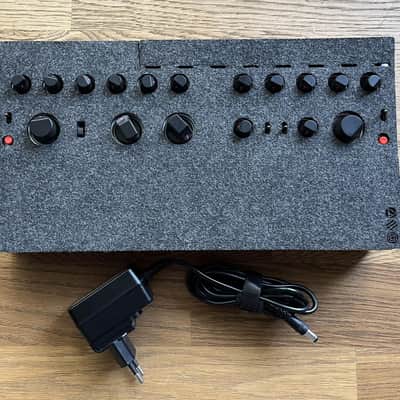 Behringer TD-3-MO Silver + Dust Cover image 2