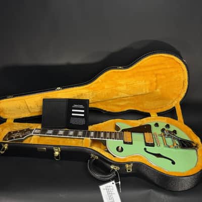 Gibson Custom Limited Edition Greatest Hits Volume II Les Paul Custom F-Hole B7 Bigsby - Two-Tone Green Gloss image 13