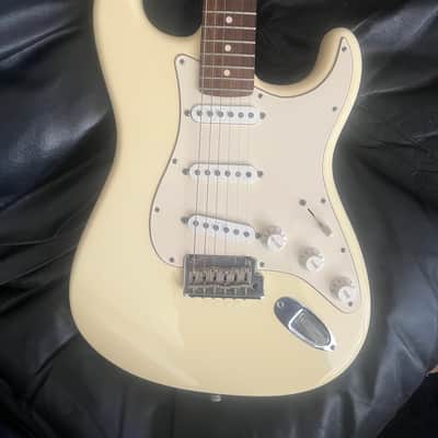 Fender American Standard Stratocaster 2012 with Seymour Duncan YJM  Signature Bridge Pickup image 12