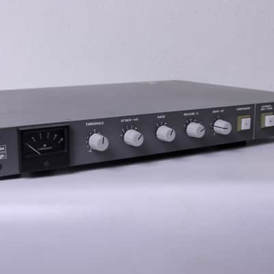 Solid State Logic Logic FX G384 Dual Channel Compressor 1993 - 2003 - Black image 2