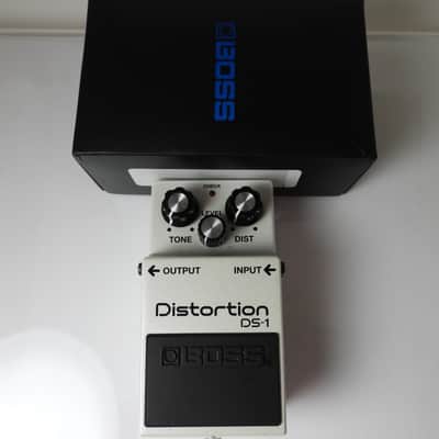 Boss DS-1 WH Distortion Effects Pedal Limited Edition White w/Original Box image 1