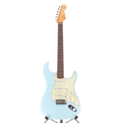 Fender Vintera® II Road Worn® '60s Stratocaster®, Rosewood Fingerboard, Sonic Blue (H7)(14821) (14821) image 5