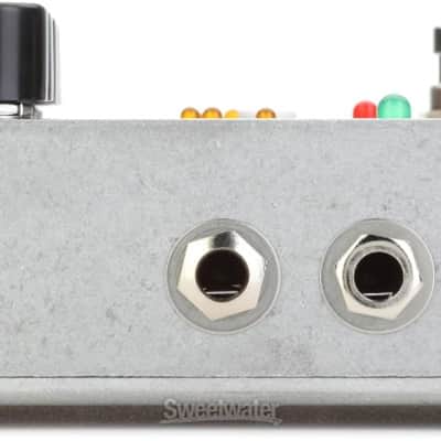 Electro-Harmonix Deluxe Memory Boy Analog Delay Pedal with Tap Tempo (DlxMemoryBoyd1) image 5