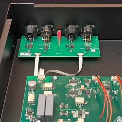 Neumann V 402 Dual Channel Microphone Preamp. MINT V402 image 14