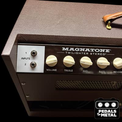 Magnatone Twilighter Stereo 22+22-Watt 2x12" Guitar Combo - x15503 image 5