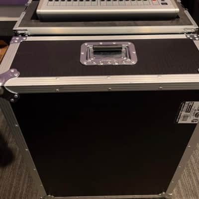 Yamaha TF1 40 Input Digital Mixing Console includes ProFlight Hard Case