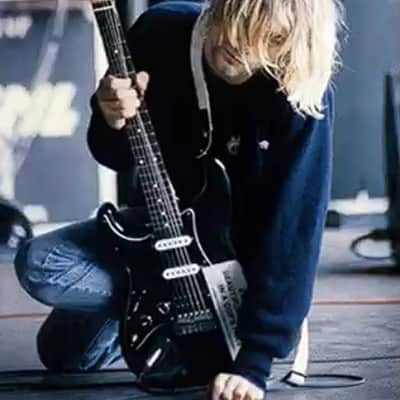 Kurt Cobain Vandalism Stratocaster Replica - 35" Mini Guitar - Reliced image 4