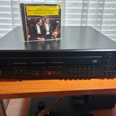 Wonderful Made in Japan Adcom GCD-600 5 Disc Changer with TDA-1541A Chip. See VIDEO! image 19